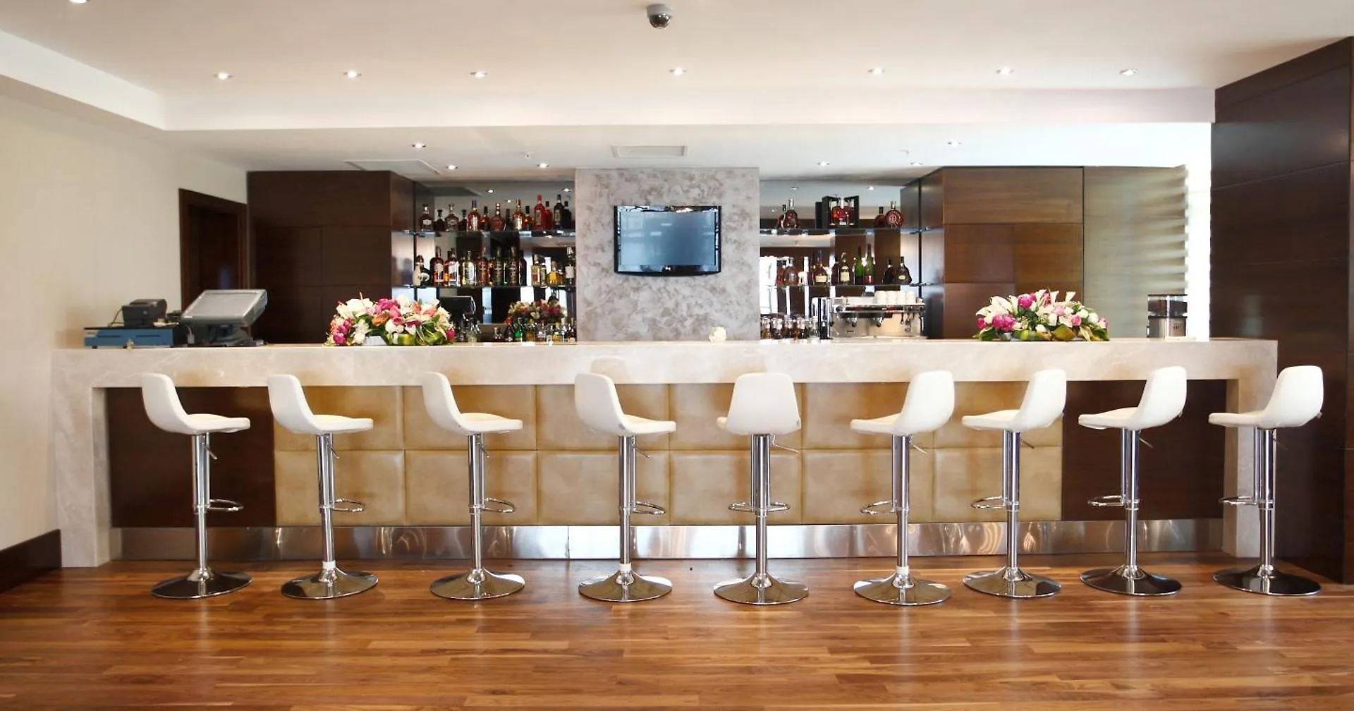 Qafqaz Baku City Hotel & Residences 4*,